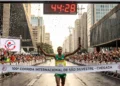 Chegada do campeão Muse Gizachew na 100ª Corrida de São Silvestre na Avenida Paulista.